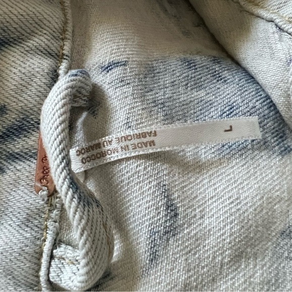 Free People Jones Tie Dye Jean Jacket NWT Size Large $98 Blue and Cream - Picture 9 of 11